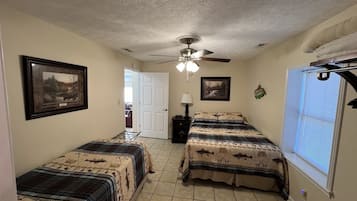 2 bedrooms, WiFi, bed sheets