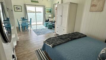 1 habitación, tabla de planchar con plancha, wifi y ropa de cama