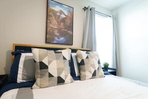 3 habitaciones, tabla de planchar con plancha y wifi gratis