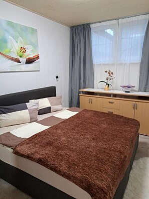 2 dormitorios, wifi gratis, ropa de cama