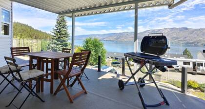 Lake View House In Peachland