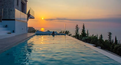 Mandevilla Hillside Luxury Villas