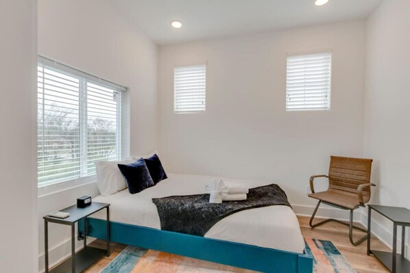 4 bedrooms, desk, iron/ironing board, WiFi