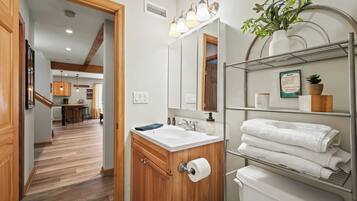 Hus (3 Bedrooms) | Innvendig