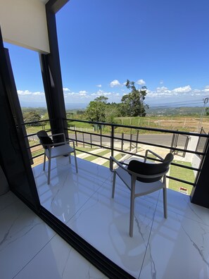 Interior - Alojamiento Moderno y Lujoso con Increible Vistas Schillsnvolcanoviews (Ciudad Quesada)