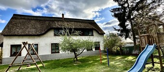 Ferienwohnung mit Terrasse und Spielplatz - Ferienwohnung auf Usedom
