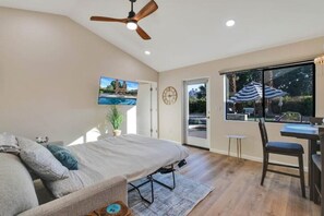 1 habitación, escritorio, tabla de planchar con plancha y wifi gratis 