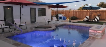 Guesthouse Poolside Suite 700sf 1 BR/2 BA/LR