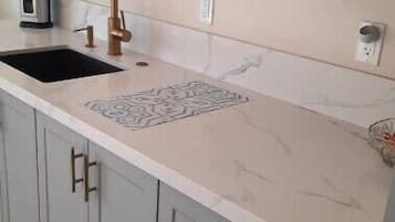 Fridge, microwave, dishwasher, coffee/tea maker