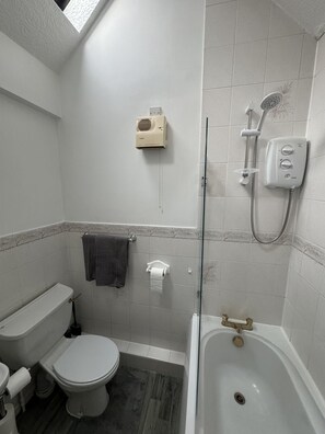 免費盥洗用品、吹風機