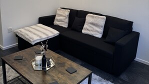 Flat-screen TV - RelaxingNightsAway (Birmingham)