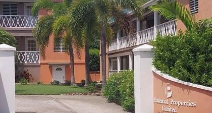 Beautiful island getaway, close proximity to popular beaches and historic site A