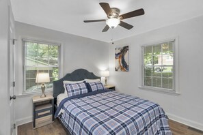 3 soveværelser, skrivebord, strygejern/strygebræt, gratis Wi-Fi