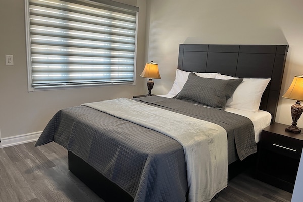 Habitación, 1 cama de matrimonio | Sistema de insonorización, wifi gratis, ropa de cama