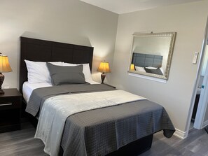 Soundproofing, free WiFi, bed sheets