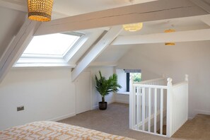 4 bedrooms, free WiFi, bed sheets