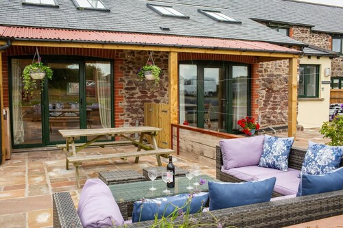 Skokholm Cottage, Sandy Haven