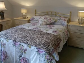 1 bedroom, free WiFi, bed sheets - Glanrhyd, Narberth - One Bedroom Cottage, Sleeps 3 (Clarbeston Road)