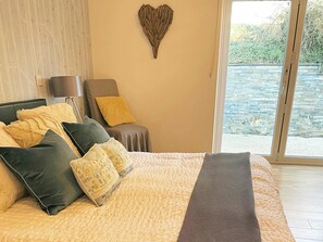 4 habitaciones, cuna de viaje, wifi gratis y ropa de cama