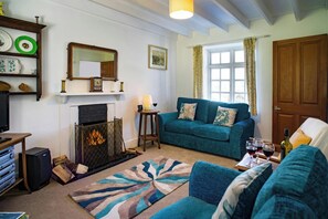 Smart TV, fireplace - Garden Cottage, Newcastle Emlyn (Newcastle Emlyn)