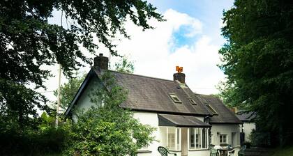 Garden Cottage, Newcastle Emlyn