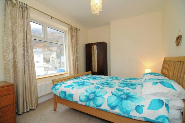 4 bedrooms, free WiFi