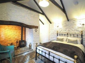 1 bedroom, internet, bed sheets