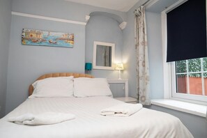 4 bedrooms, free WiFi, bed sheets