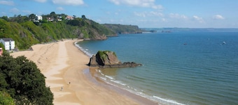 Puffins Nest, Tenby - Two Bedroom Cottage, Sleeps 4