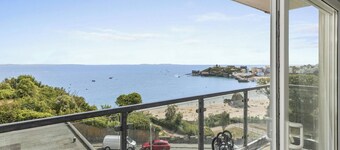Puffins Nest, Tenby - Two Bedroom Cottage, Sleeps 4
