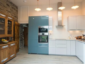 Fridge, microwave, dishwasher, toaster - Ty Cam, Abercych - Two Bedroom Cottage, Sleeps 4 (Abercych)