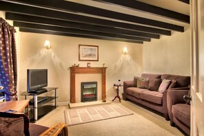 TV, DVD player - Mynydd Crwn Bach, Clynderwen (Clynderwen)