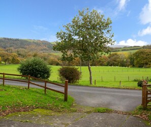 المنطقة المحيطة بالمنشأة