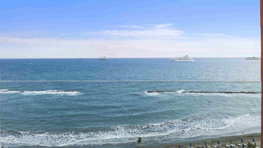 Phaedrus Living: Limassol Seaside Residences 03