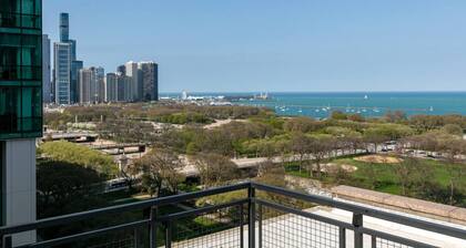 Mich Ave Downtown Penthouse - Rooftop+Gym