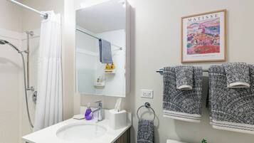 Hair dryer, towels