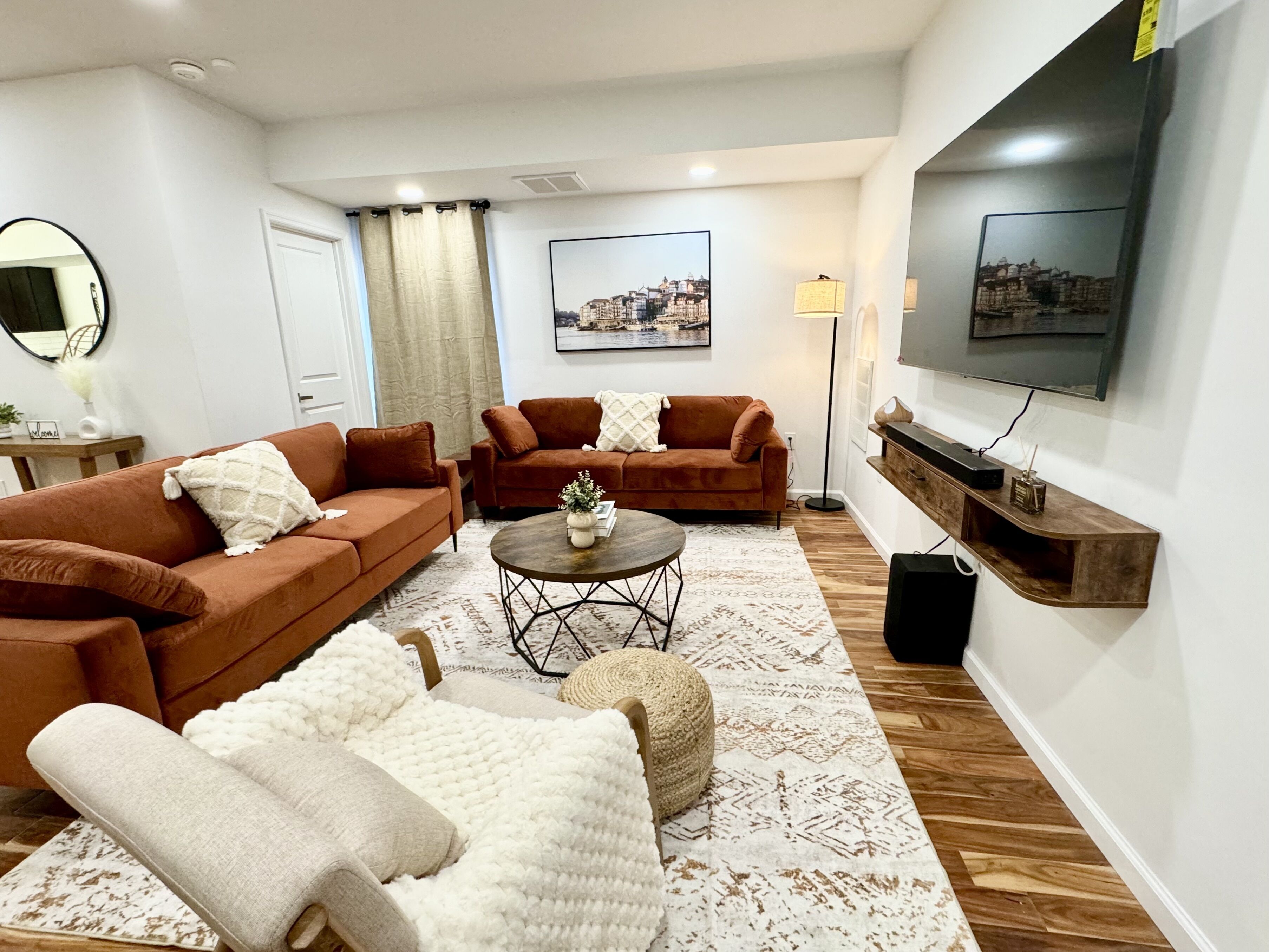 Modern, beautiful and new 3BR apt - Near EWR & minutes from NYC! Great location!