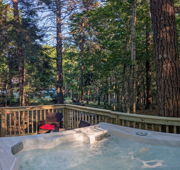 Cabane Luxe, plusieurs lits, bain à remous | Terrasse/Patio
