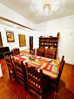 In-room dining - Casa de Colores (San Pedro Pochutla)