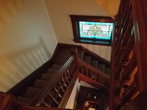 TV - Garden House Bed and Breakfast (Hannibal)
