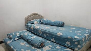 Standard Double Room | Free WiFi, bed sheets