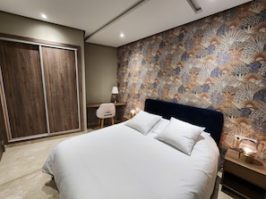 1 bedroom, desk, iron/ironing board, free WiFi - The Twenty-Six Palmier by IB Signature. Cosy One-Bedroom apartment. (Casablanca)