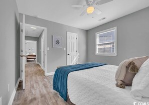 4 bedrooms, iron/ironing board, WiFi, bed sheets - Welcome to the Birds Nest at 73 Eutaw Lane.  (Pawleys Island)