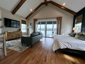 4 bedrooms, travel cot, free WiFi, bed sheets