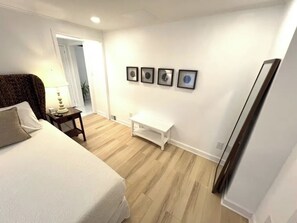 1 多间卧室、熨斗/熨衣板、免  费 WiFi、床单