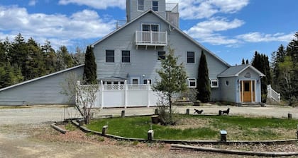 Christmas Cove Inn