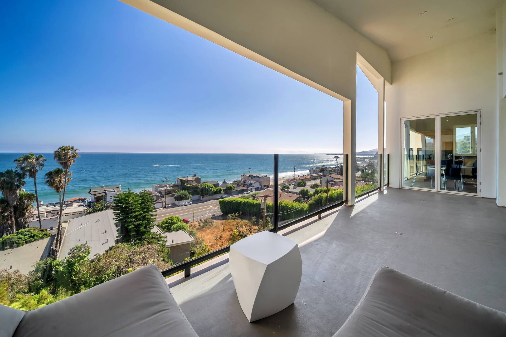 Luxury Contemporary 3BR Home in Malibu, Ocean View