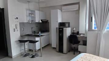 Suite | Eigene Küche | Großer Kühlschrank, Mikrowelle, Reiskocher, Mixer