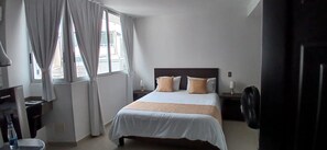 Memory-foam beds, in-room safe, individually decorated - 302 Moderno Aparta-Suite en Versalles Tipo Loft - Cali Tower Suites & Lofts (Cali)
