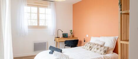 4 chambres, fer et planche Ă repasser, Wi-Fi, draps fournis